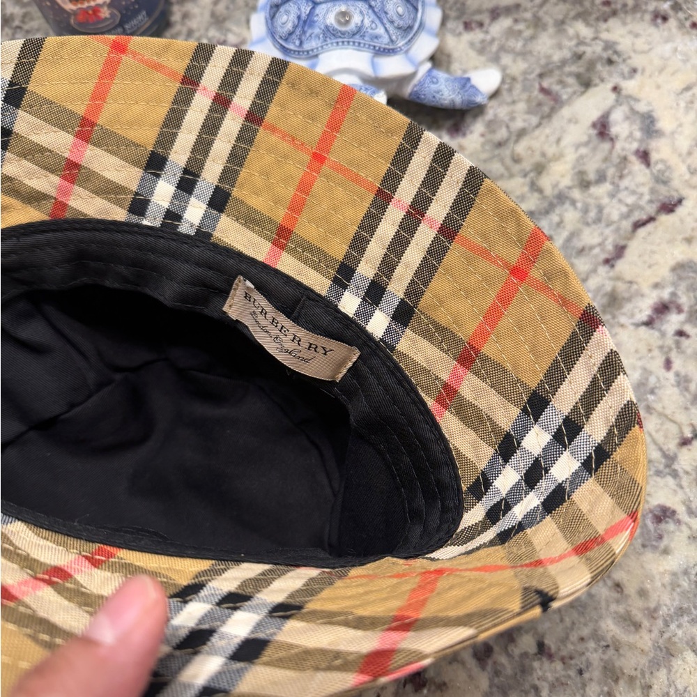 Burberry Plaid Bucket Hat Two Way Style Summer Classic - Picture 3 of 6